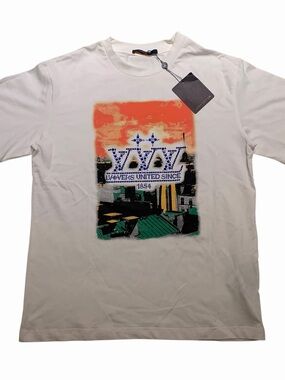 Louis Vuitton Lovers United T-Shirt Size Small